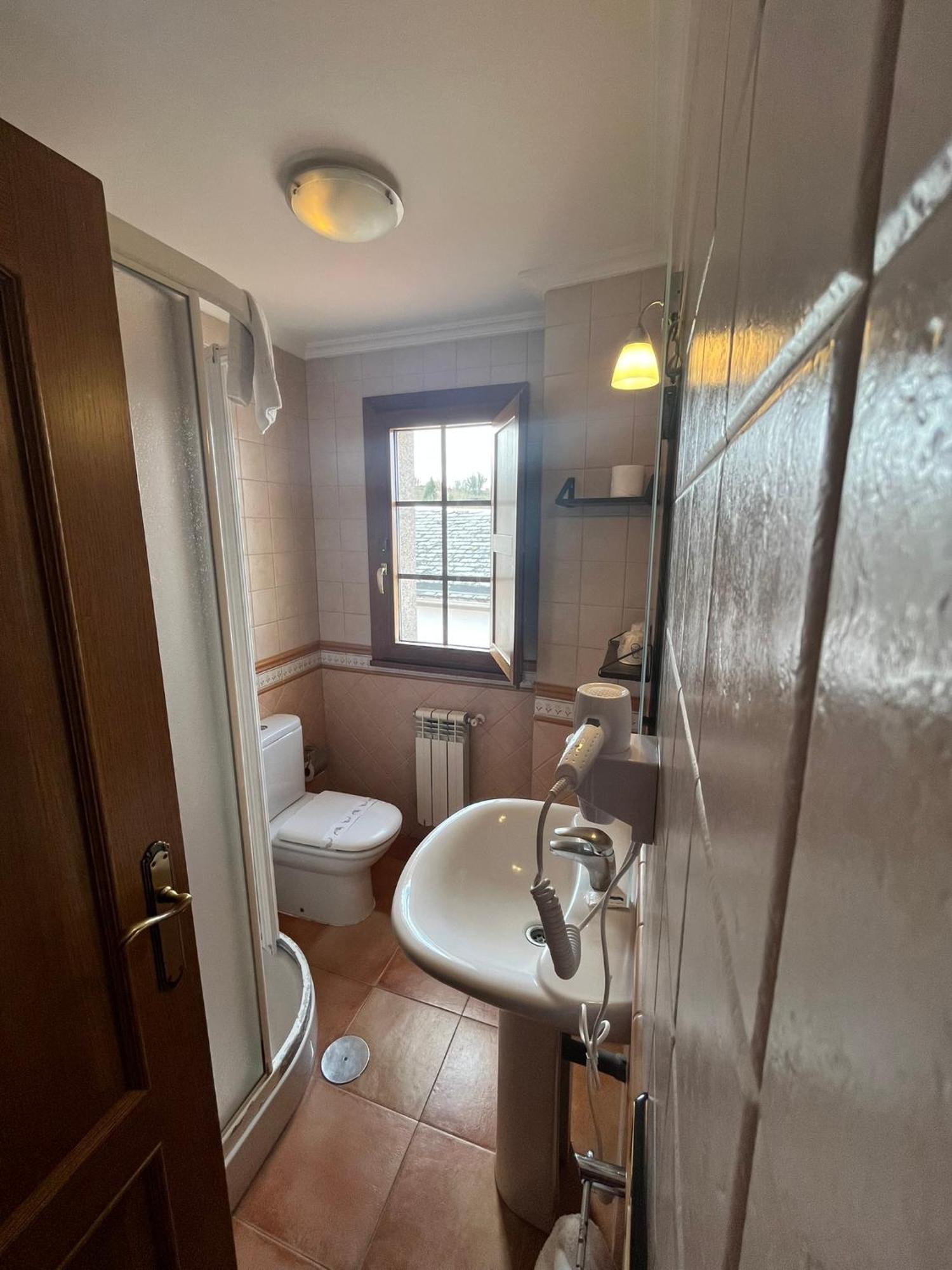 Hotel Caldelas Sacra-Pension Rustica 3 Estrellas Castro Caldelas Εξωτερικό φωτογραφία